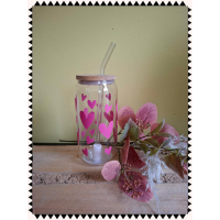 Glazen drinkbeker met rietje