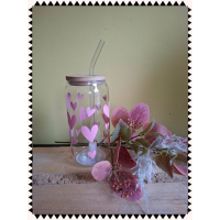 Glazen drinkbeker met rietje