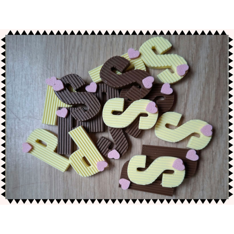 Chocoladeletters mini gestreept